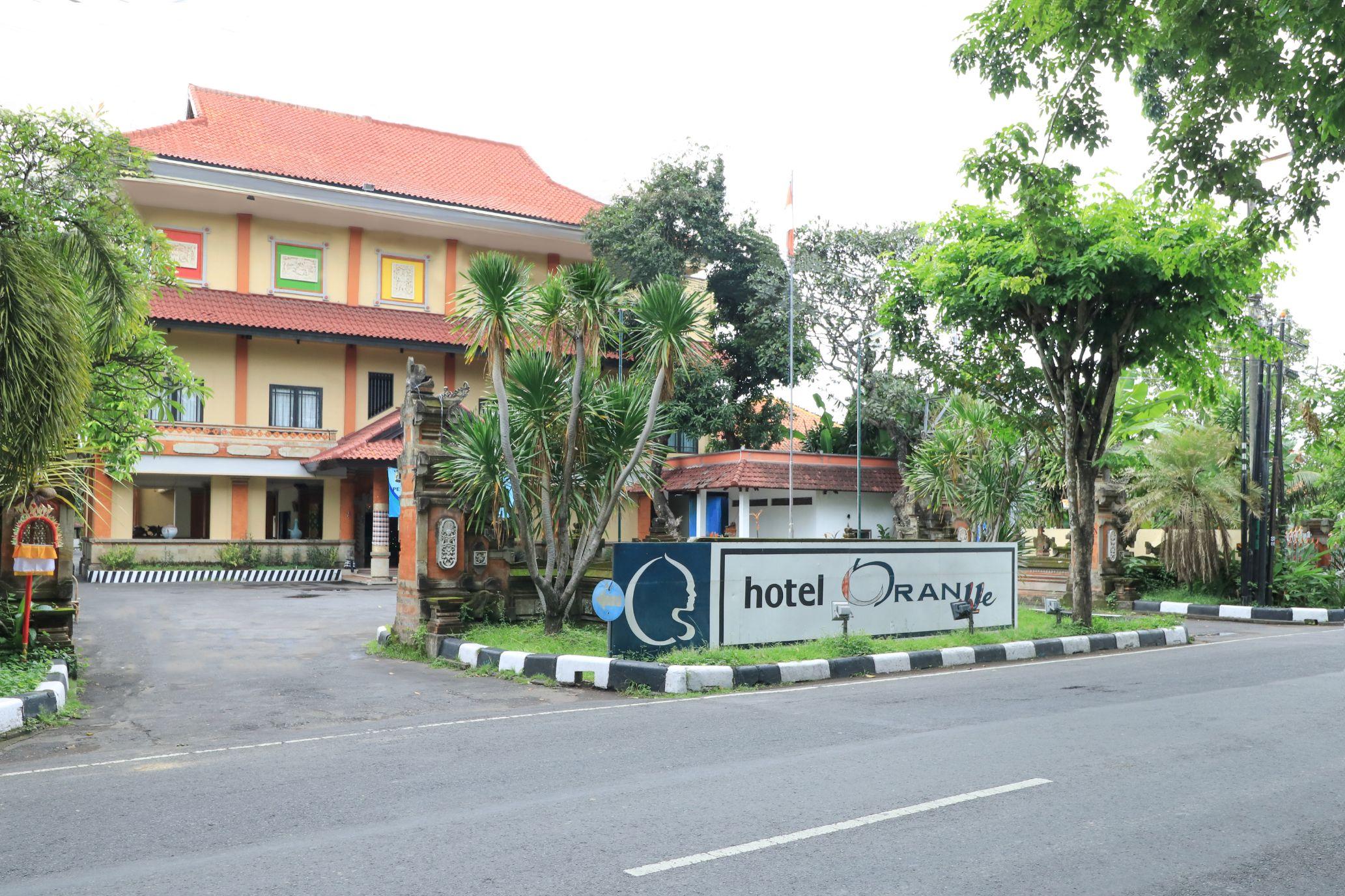 Hotel Oranjje Denpasar Eksteriør billede
