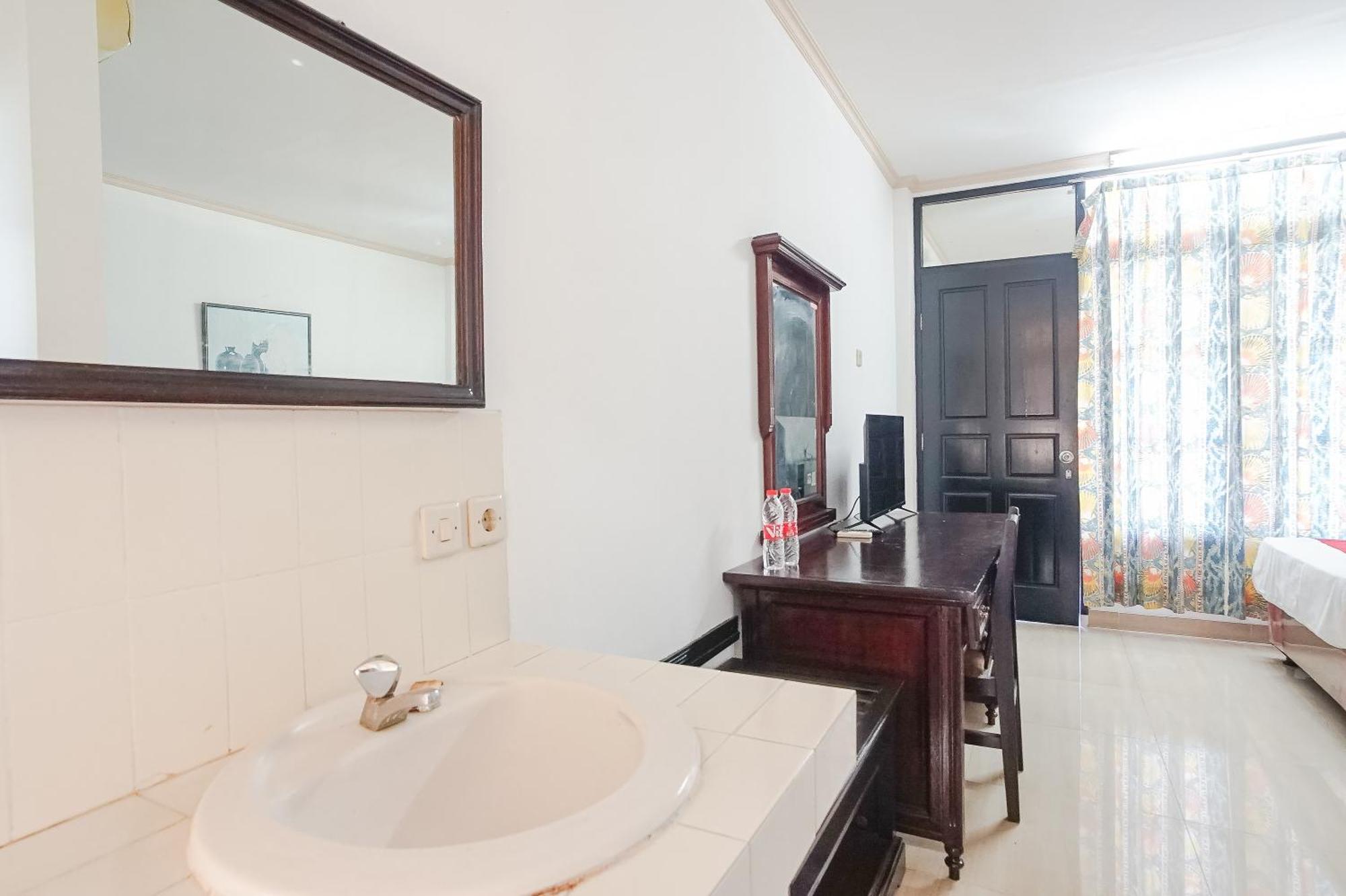 Hotel Oranjje Denpasar Eksteriør billede