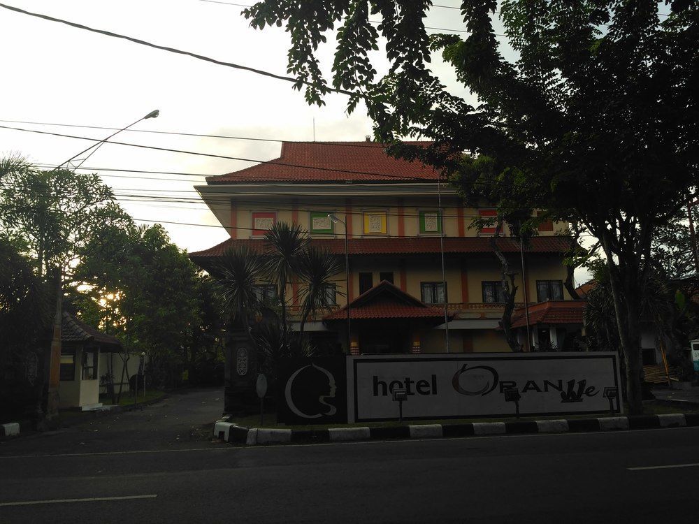 Hotel Oranjje Denpasar Eksteriør billede